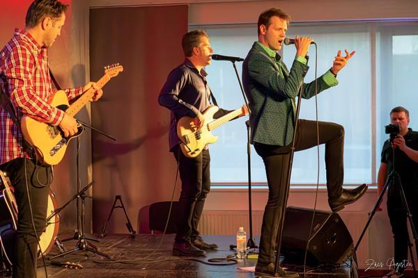 Elvis’90 – Andorai Péter the the Graceband